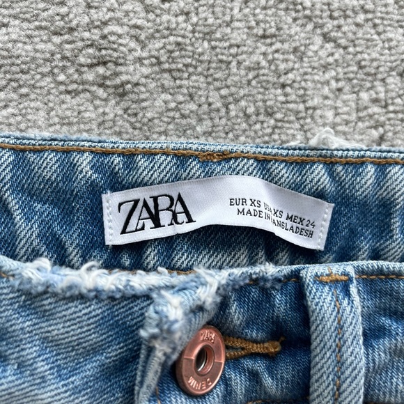 Zara Denim Skirt - Picture 3 of 3